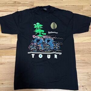 90 Vintage Black Yellowstone Graphic T-Shirt